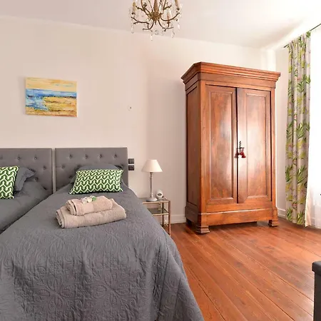 Marquisat De Vauban - Exclusive *